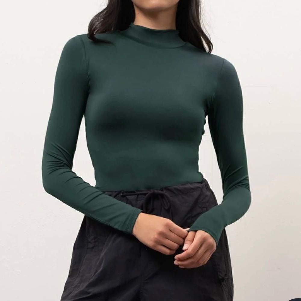Hunter Green double layered turtleneck